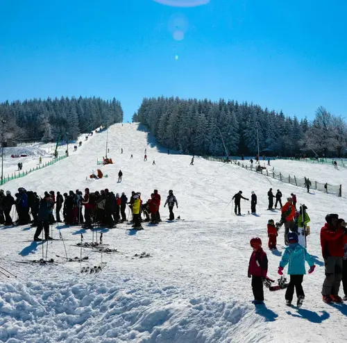 Skigebiet Ski fahren Winterzauber Erlebnisberg Altenberg Skigebiet Ski fahren Winterzauber Erlebnisberg Altenberg