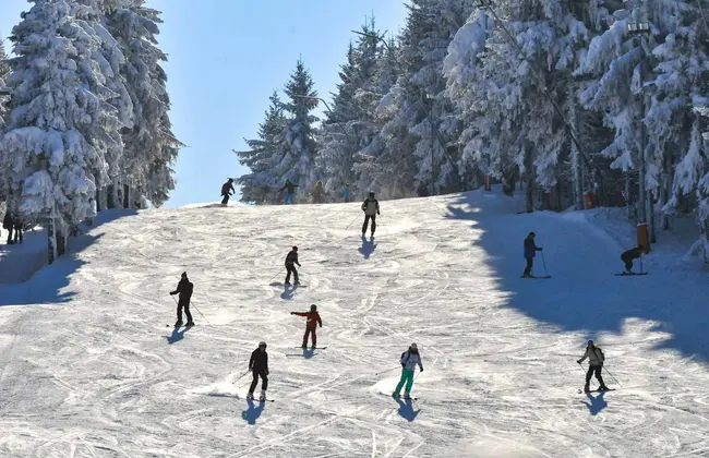Skigebiet Ski fahren Winterzauber Erlebnisberg Altenberg